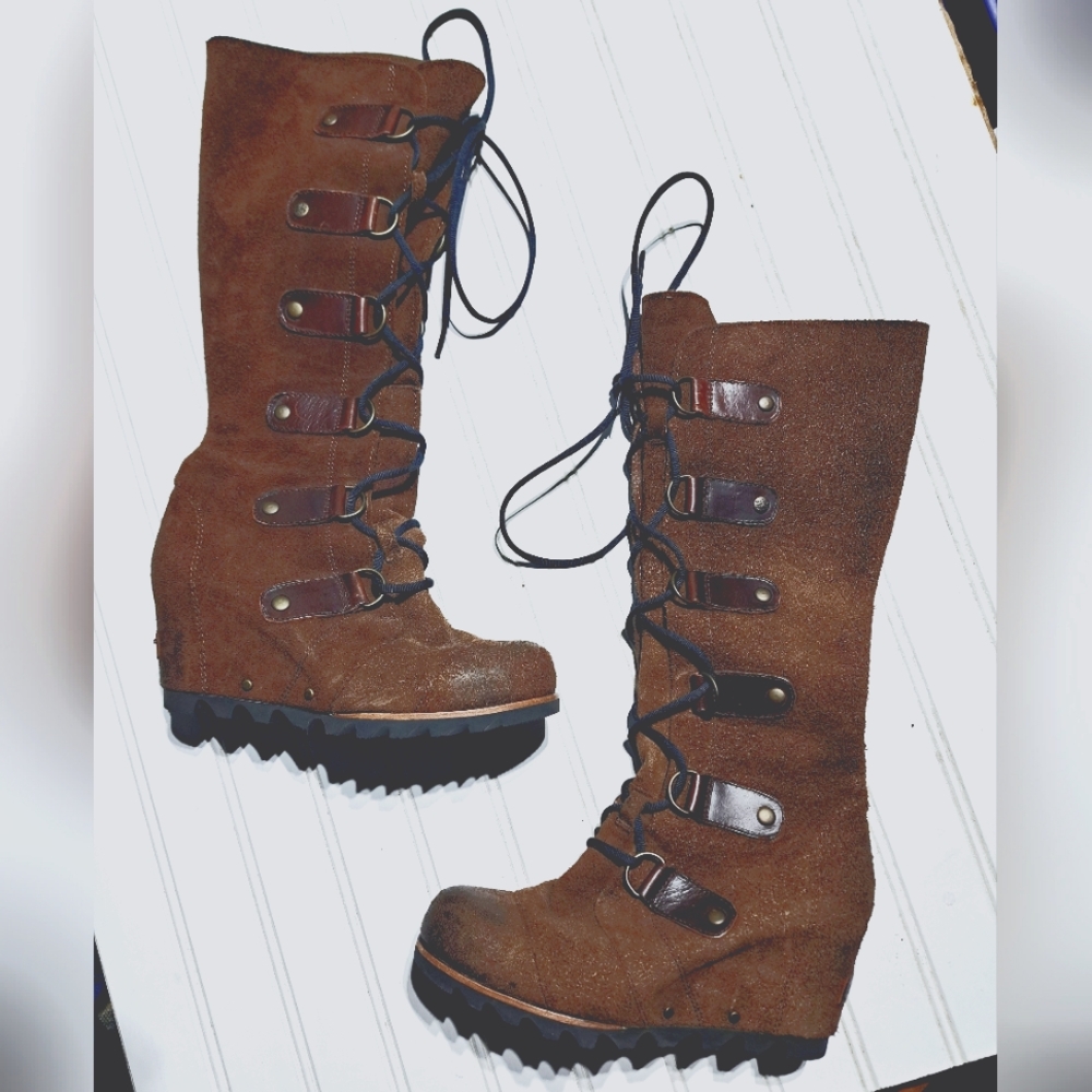 Joan of arctic sorel knee high